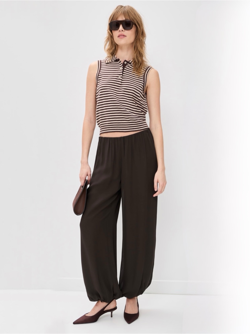 Reformation Zia Balloon Pants In Mole
